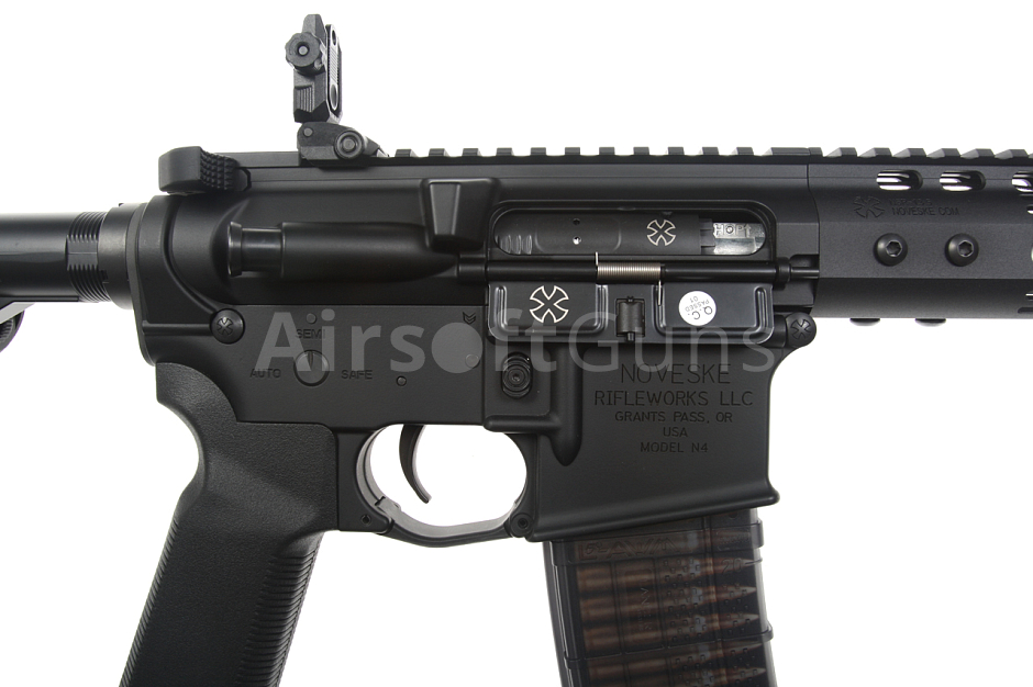 src_CM_NOV_NSR135_BK_15.jpg
