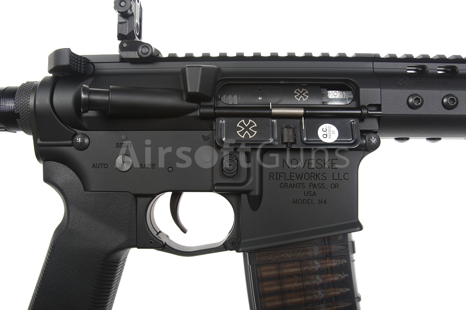 src_CM_NOV_NSR7_BK_15.jpg