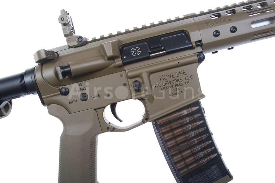 src_CM_CGS_NOV1203_FDE_6.jpg