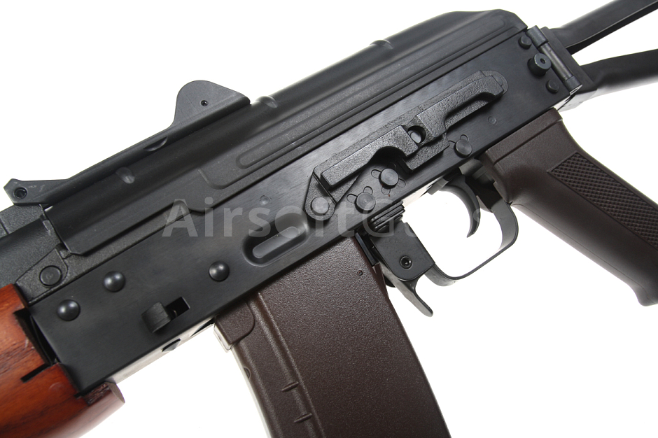 src_CM_AK_CM055_4.jpg