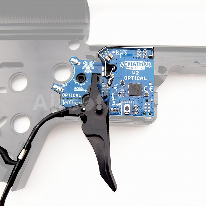 src_JT_LEV_V2_OPT_REAR_4.jpg